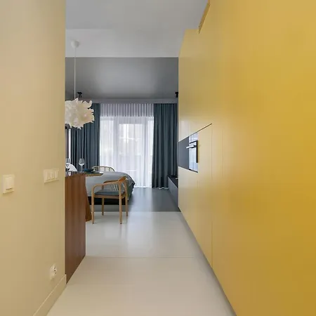 Apartment Stylish With Pool And Viewing Terrace In Hanza Tower By Renters